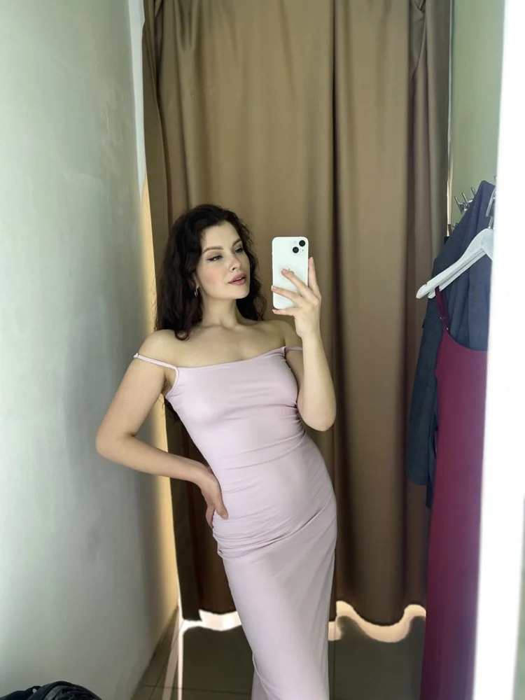Profile example: EllaOnTheGo827