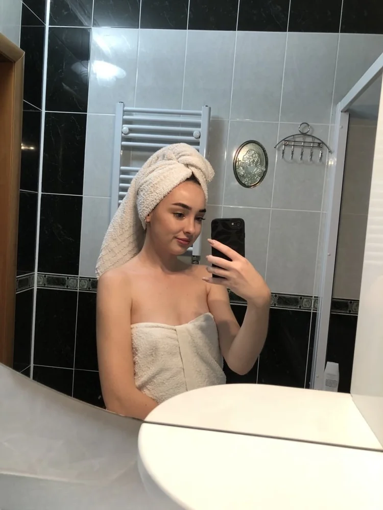 Profile example: ChloeMoon729