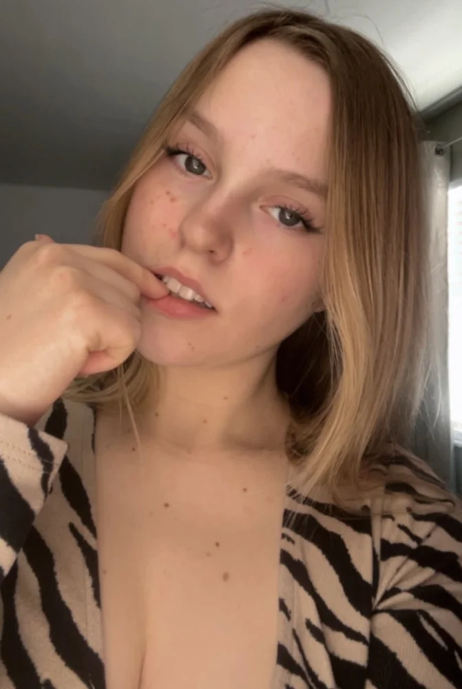 Profile example: ChloeMoon633