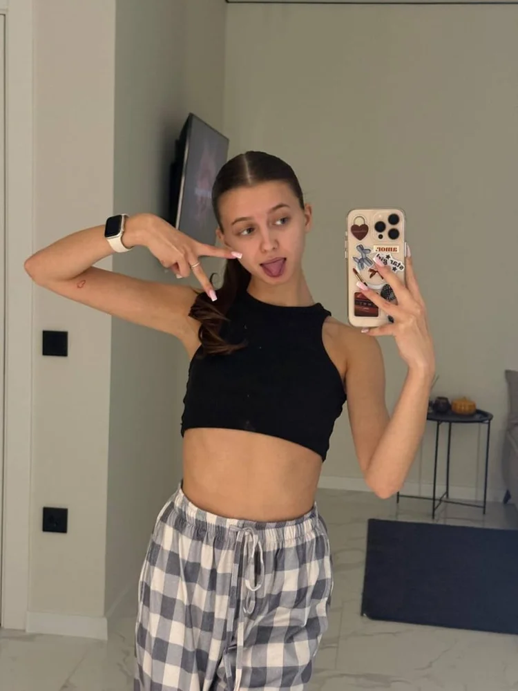 Profile example: ChloeMoon1113